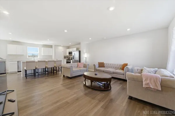 $459,900 | 8014 Deer Xing Drive, Plainfield, IL 60586