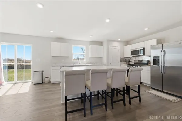 $459,900 | 8014 Deer Xing Drive, Plainfield, IL 60586