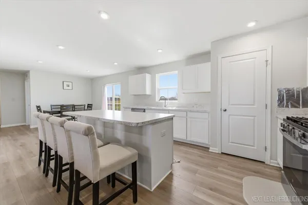 $459,900 | 8014 Deer Xing Drive, Plainfield, IL 60586