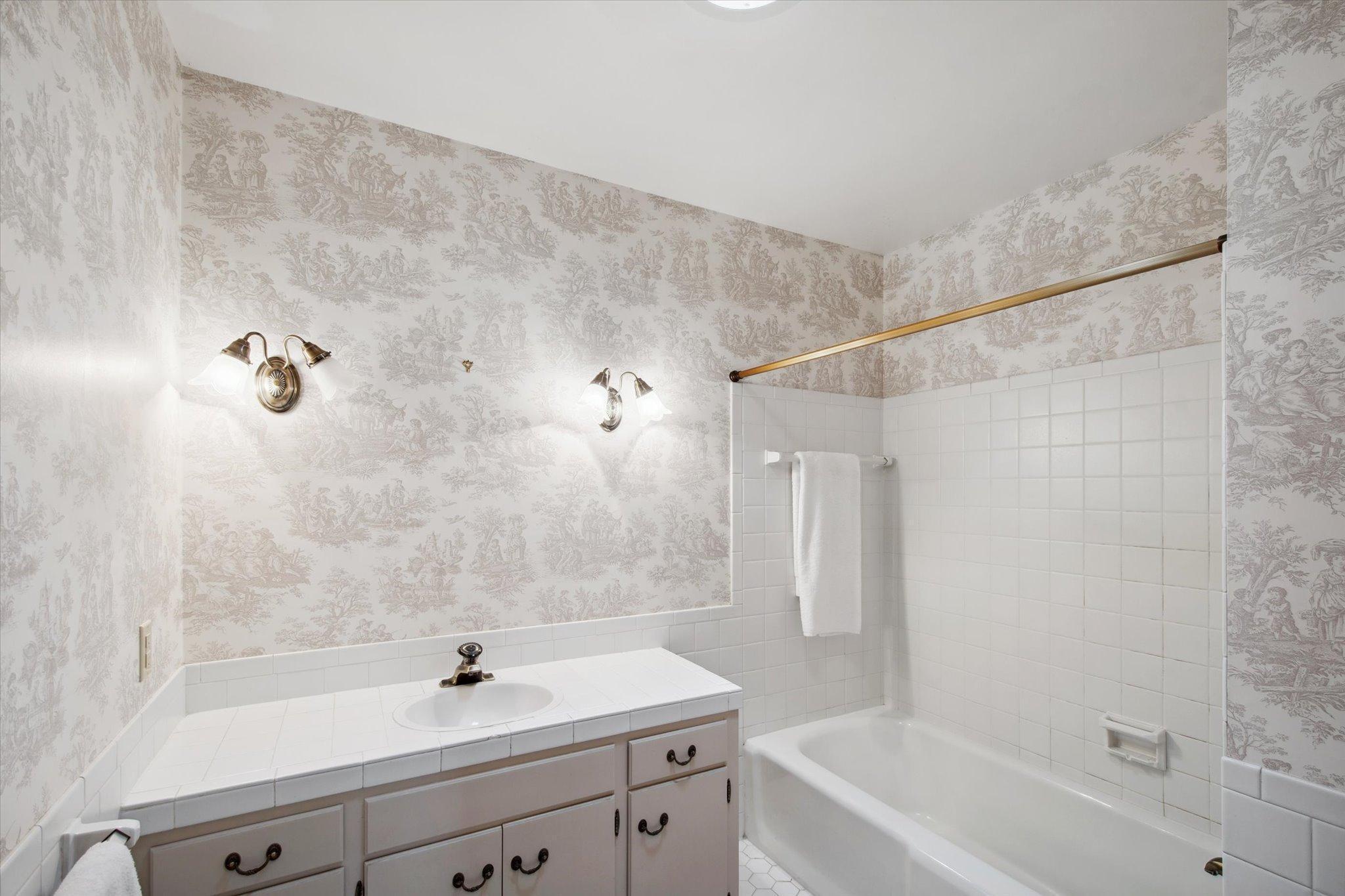 4909 Westgate Road Minnetonka, MN 55345 - Photo 16 of 41 Gallery Image 16