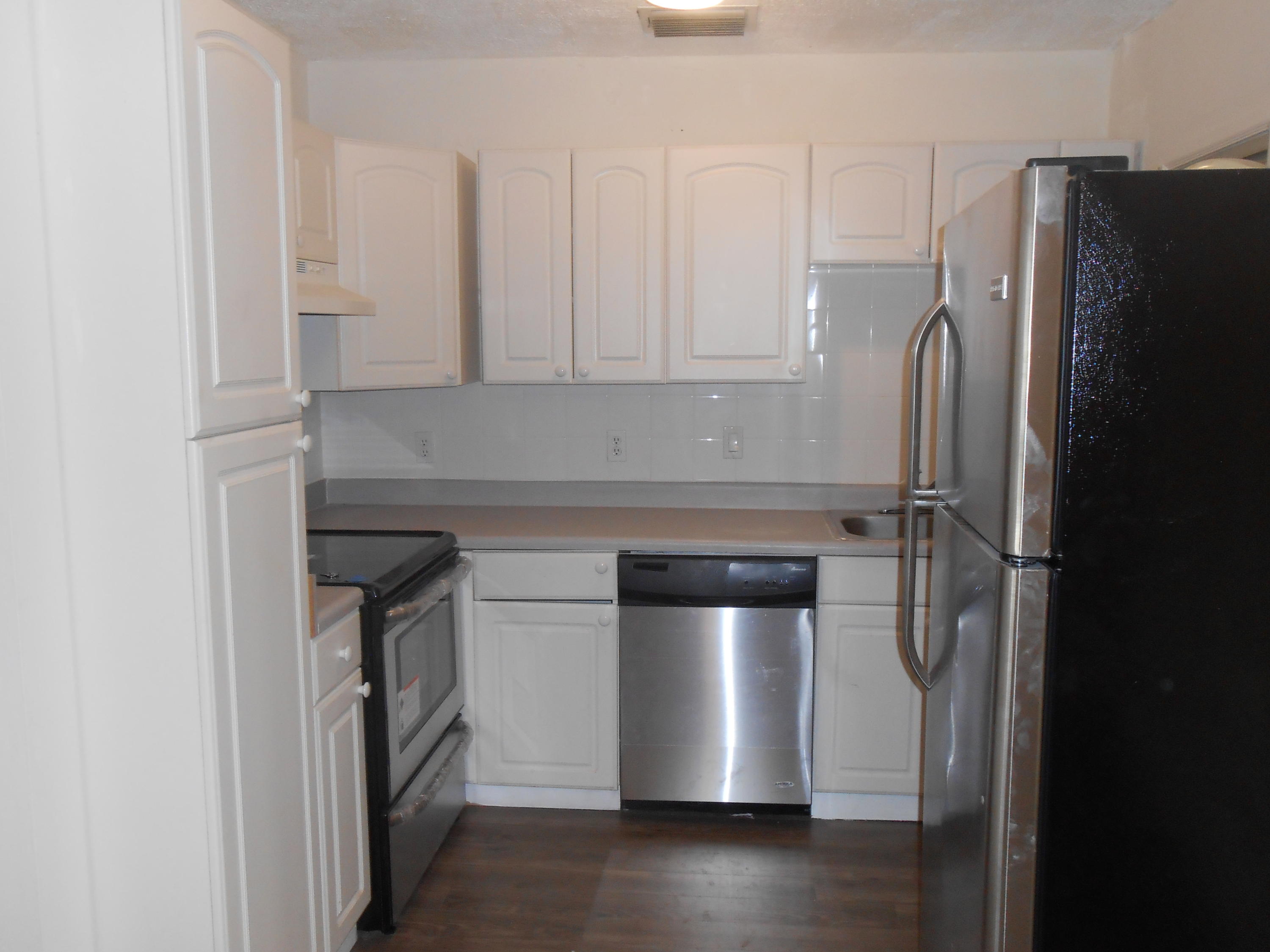 820 Hampton Road West Palm Beach, FL 33405 - Photo 8 of 15 Hampton 2 010