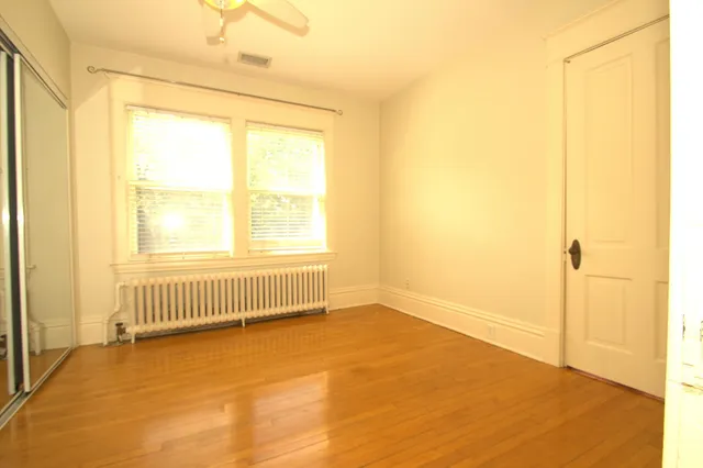 $2,950 | 78 Arundel Street, St. Paul, MN 55102