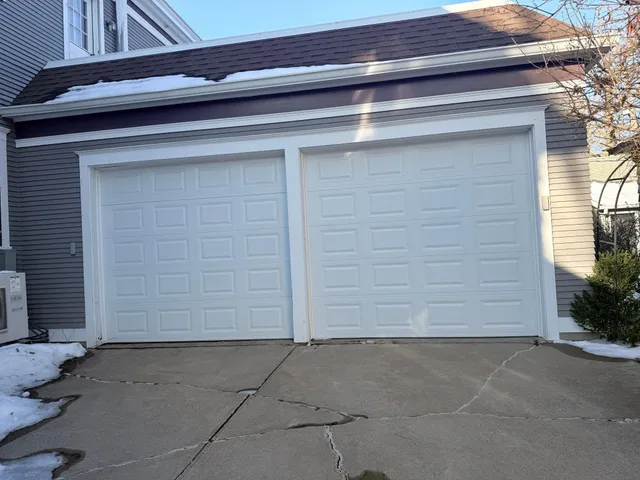 $2,950 | 78 Arundel Street, St. Paul, MN 55102