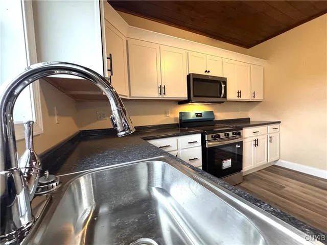 $199,900 | 302 West German Street, Herkimer, NY 13350