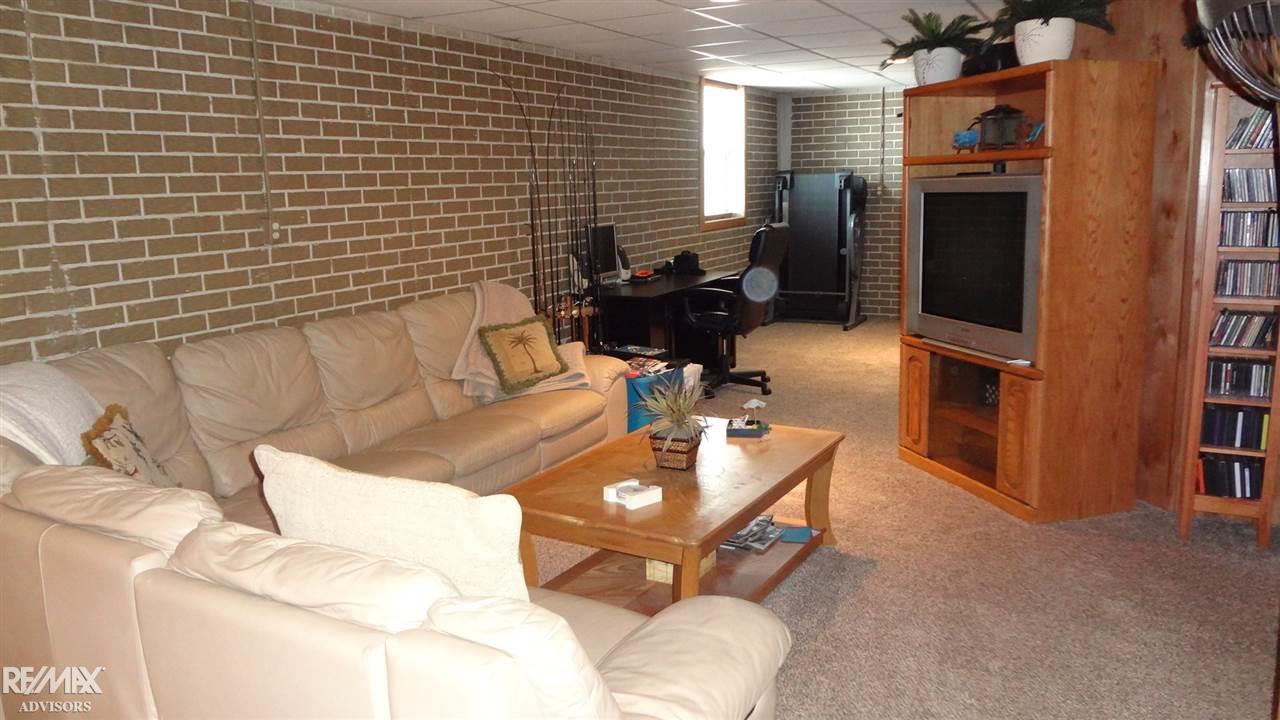 1390 Allen Road Smiths Creek, MI 48074 - Photo 13 of 17 31297558-12.JPG