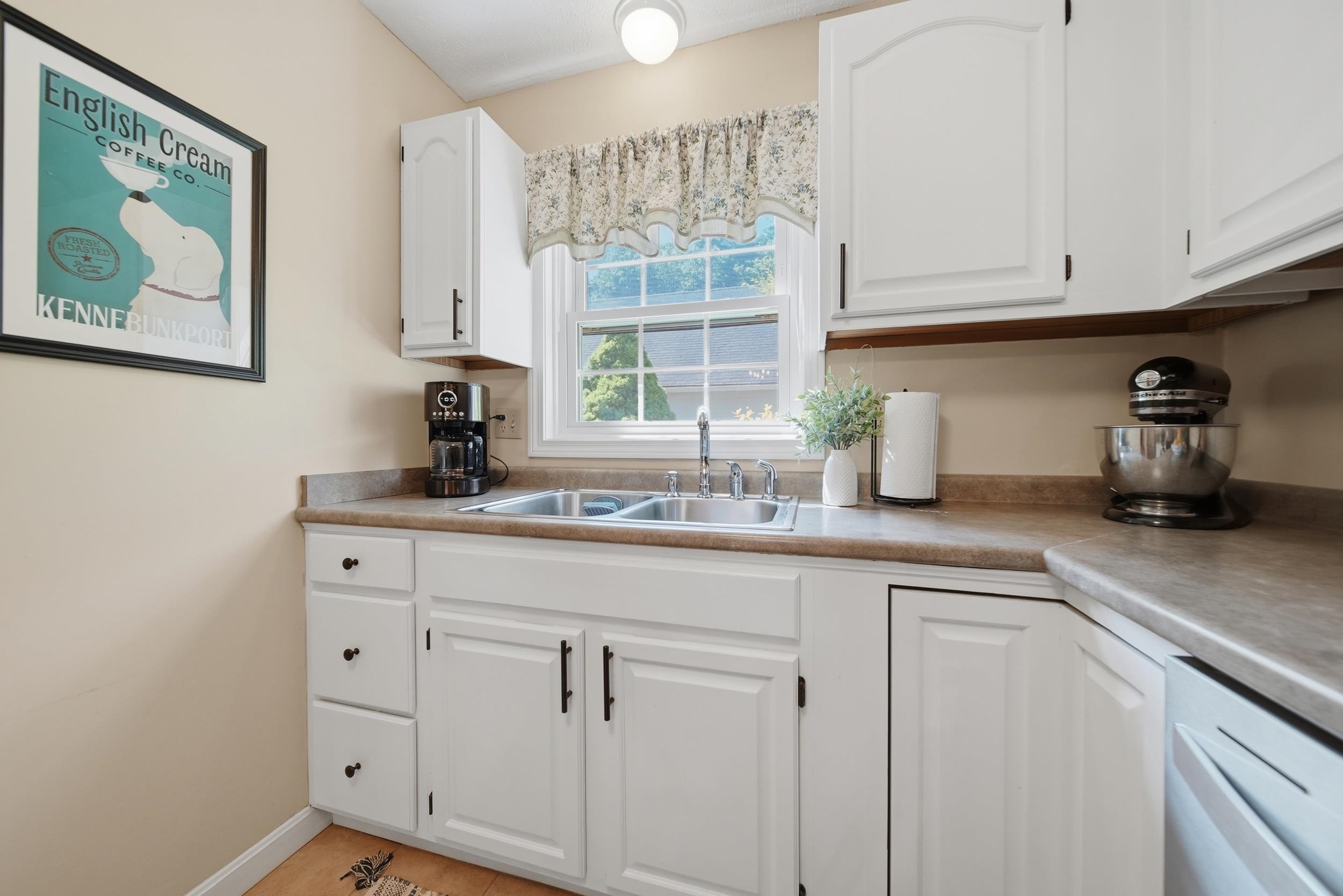 6 Veterans Road, Unit 13 Amherst, NH 03031 - Photo 13 of 41