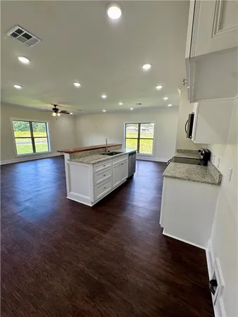 $279,900 | 123 Meadow Lane, Pollock, LA 71467