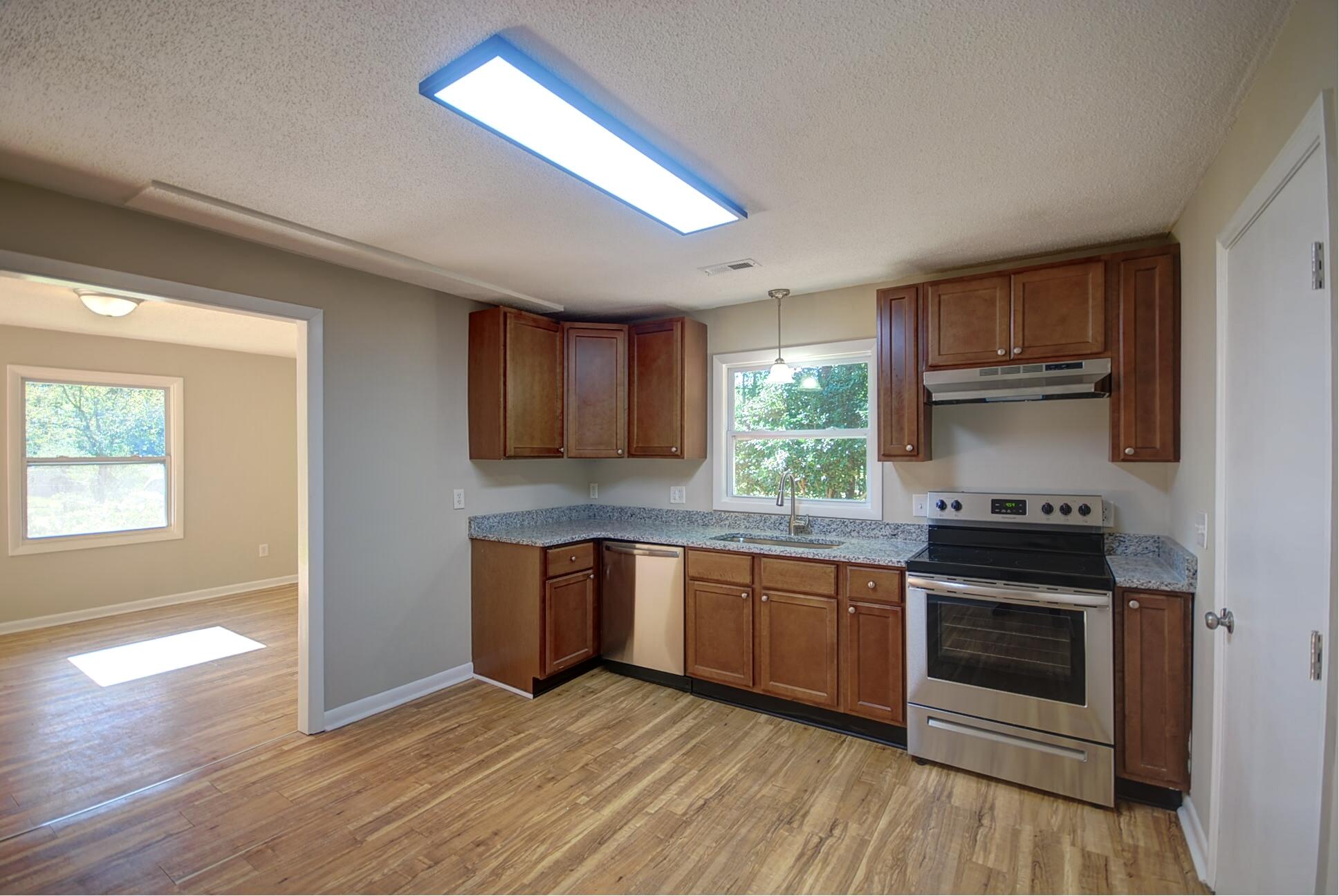 2336 Falcon Road North Charleston, SC 29406 - Photo 5 of 15 DSC_1328_29_30_Fusion-Natural