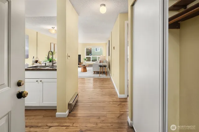 $325,000 | 9416 1st Avenue Northeast, Unit 312, Seattle, WA 98115