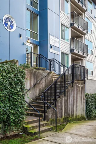 $325,000 | 9416 1st Avenue Northeast, Unit 312, Seattle, WA 98115