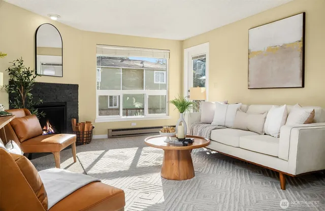 $325,000 | 9416 1st Avenue Northeast, Unit 312, Seattle, WA 98115