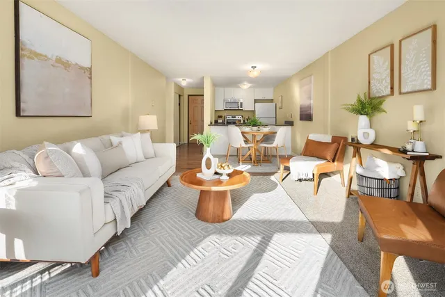 $325,000 | 9416 1st Avenue Northeast, Unit 312, Seattle, WA 98115