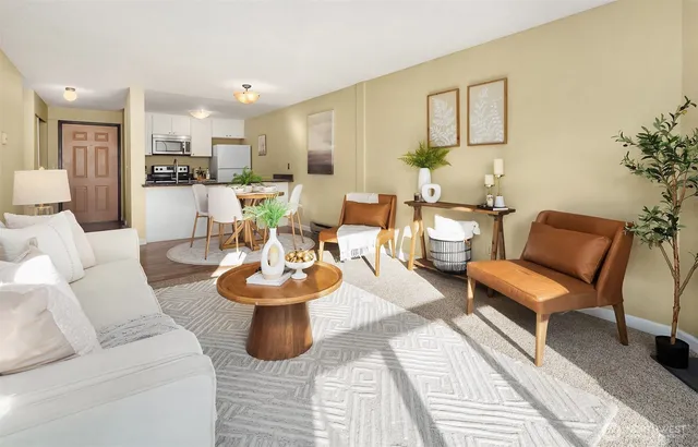 $325,000 | 9416 1st Avenue Northeast, Unit 312, Seattle, WA 98115