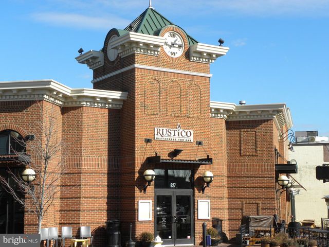 $1,000,000 | 635 First Street, Unit 104, Alexandria, VA 22314