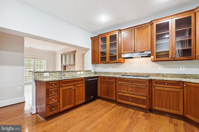 $1,000,000 | 635 First Street, Unit 104, Alexandria, VA 22314