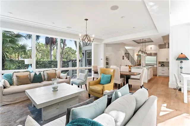 $30,000 | 12 6th Street South, Naples, FL 34102