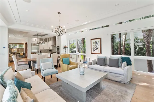 $30,000 | 12 6th Street South, Naples, FL 34102