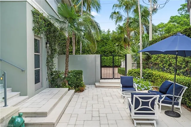 $30,000 | 12 6th Street South, Naples, FL 34102