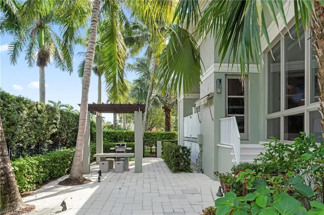 $30,000 | 12 6th Street South, Naples, FL 34102