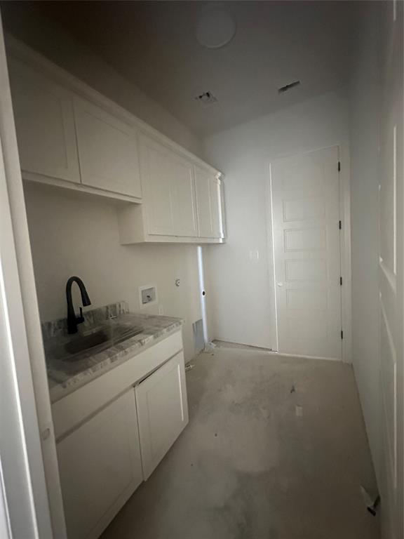 2220 Cr 4371 Decatur Tx 76234 Decatur, TX 76234 - Photo 18 of 29 a utility room with sink dryer and washer