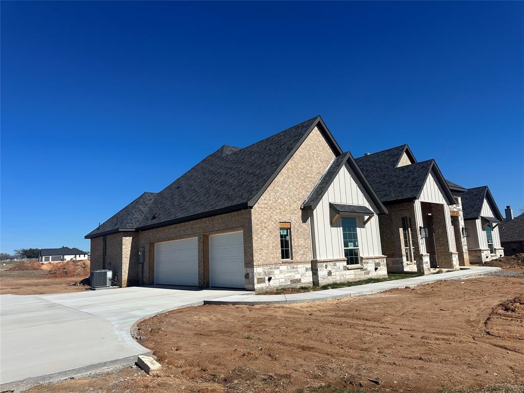 2220 Cr 4371 Decatur Tx 76234 Decatur, TX 76234 - Photo 2 of 29 a view of house and outdoor space