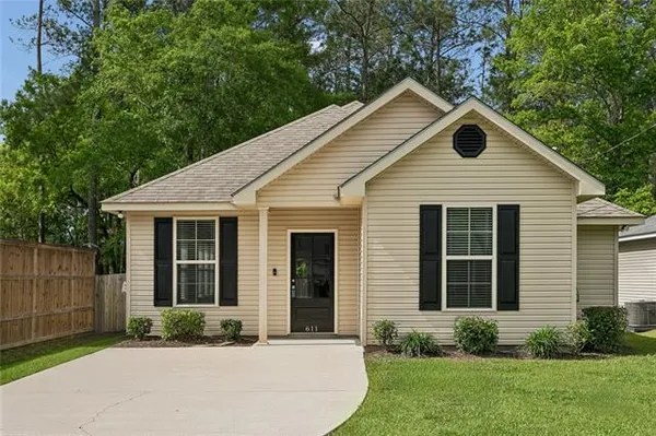 $1,850 | 611 Beaulieux Street, Mandeville, LA 70448