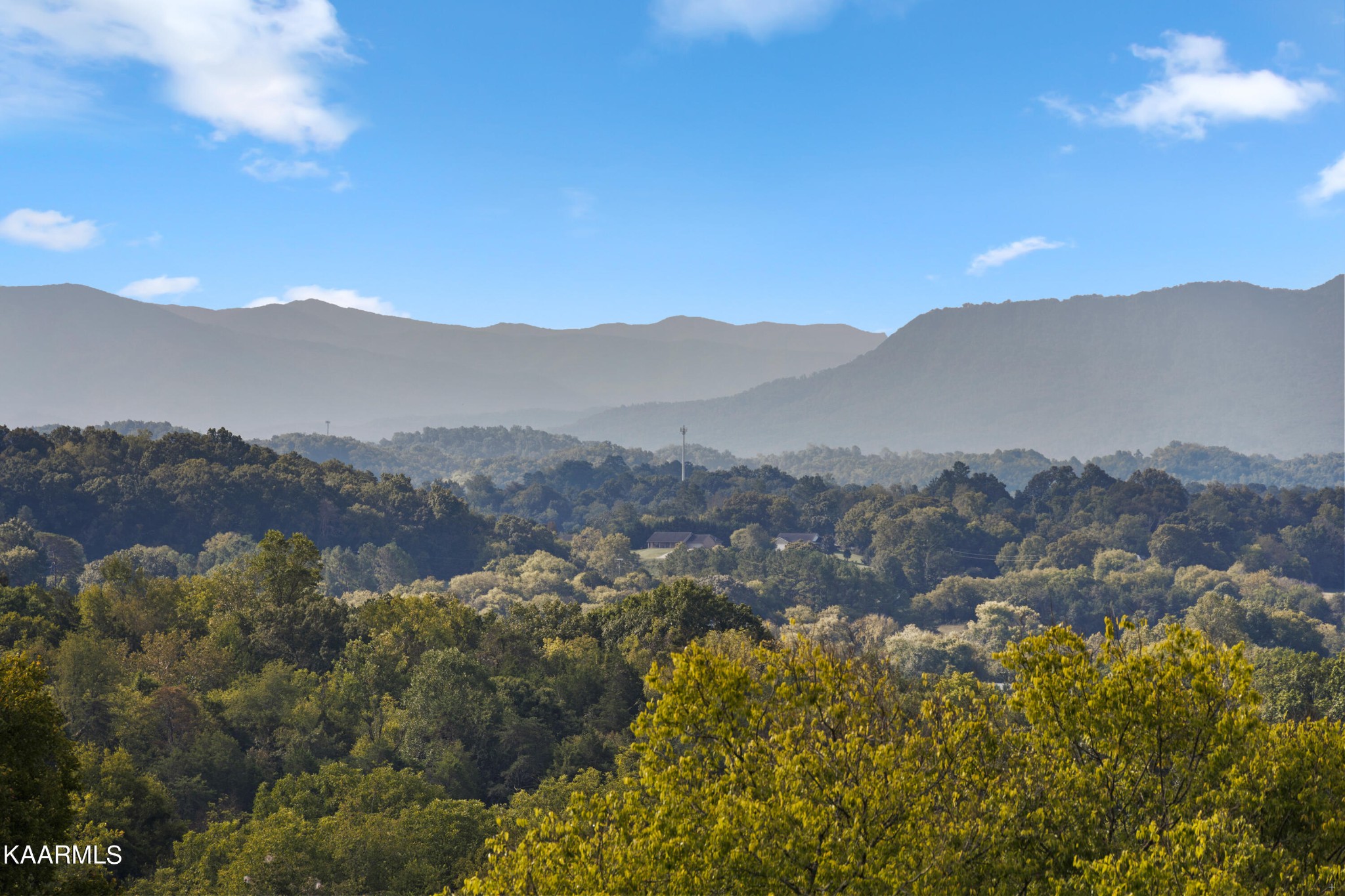 820 Kodak Road Kodak, TN 37764 - Photo 29 of 45 a view of a town with mountains in the background
