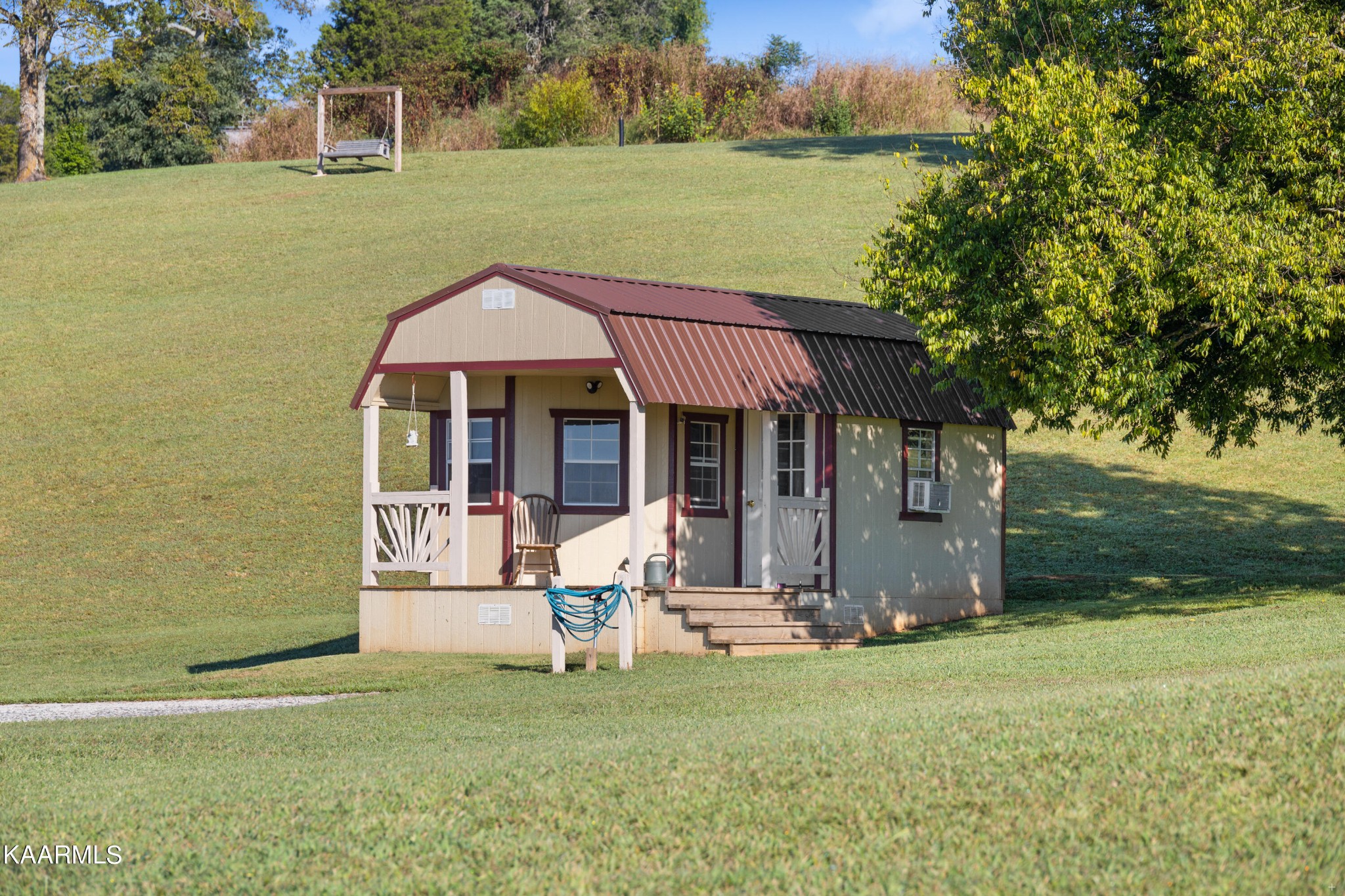 820 Kodak Road Kodak, TN 37764 - Photo 39 of 45 a front view of a house with garden