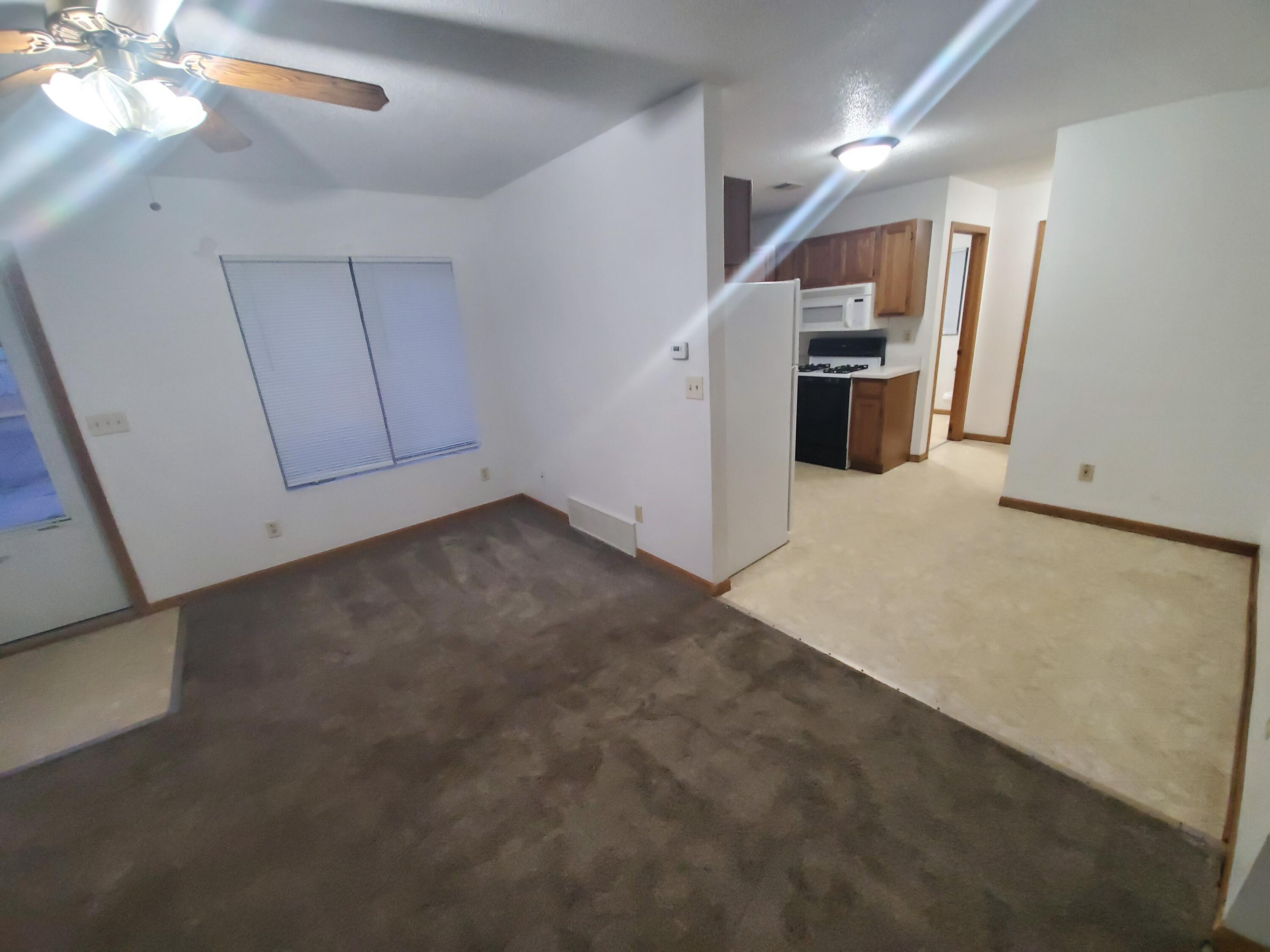 910-912 Logan Street La Crosse, WI 54603 - Photo 13 of 21 Logan 1