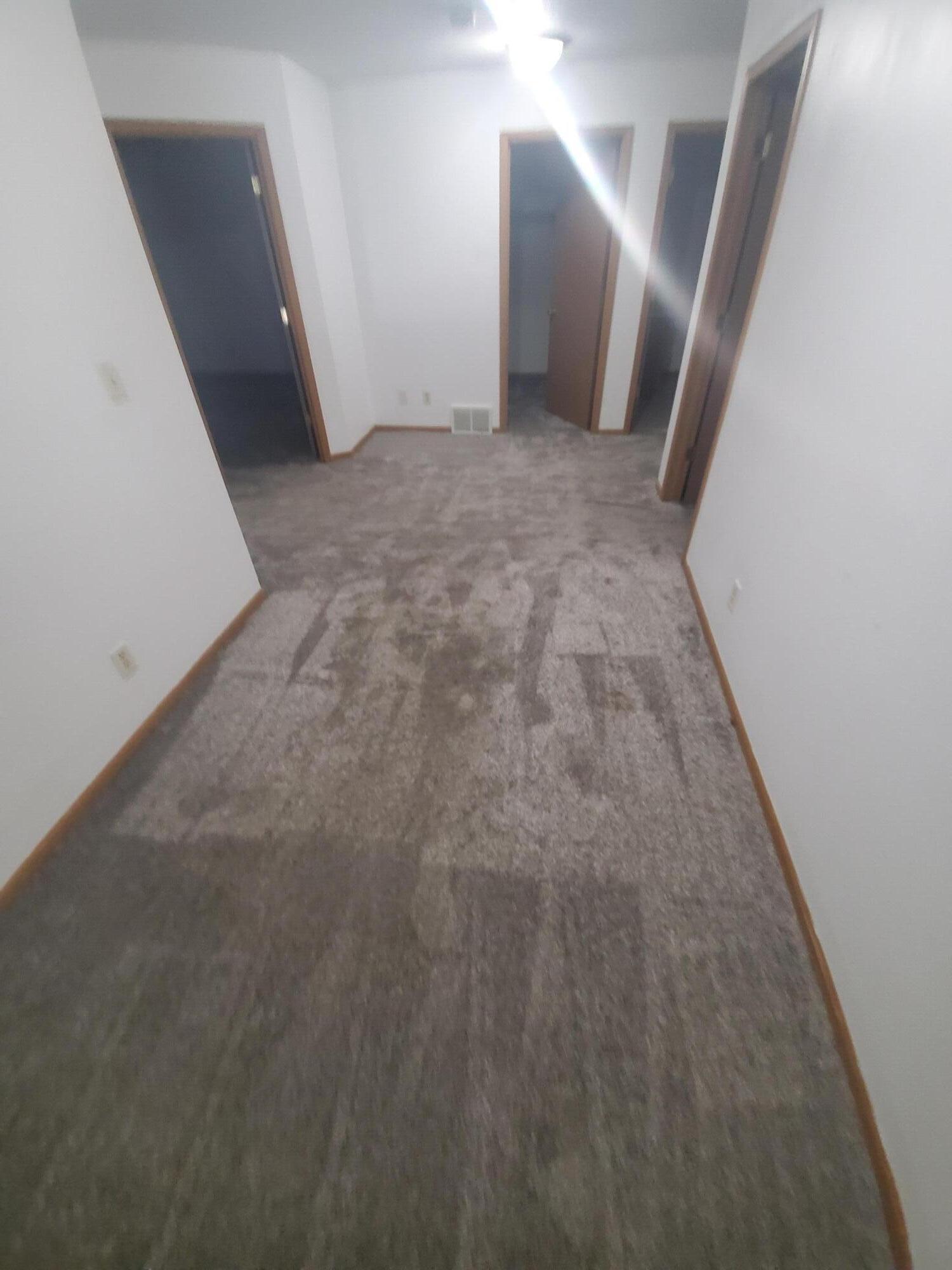 910-912 Logan Street La Crosse, WI 54603 - Photo 20 of 21 Logan 11