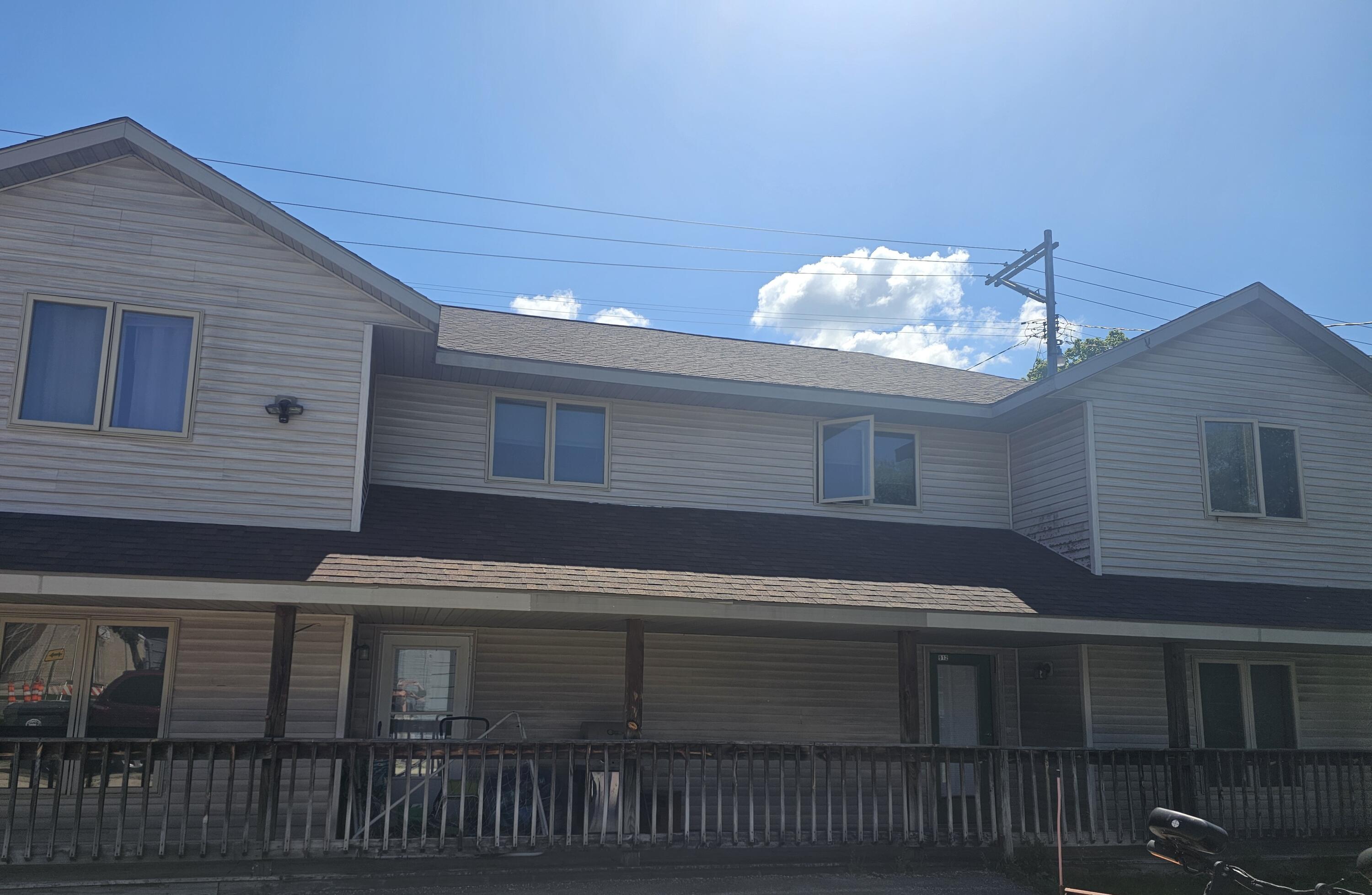 910-912 Logan Street La Crosse, WI 54603 - Photo 3 of 21 Front Logan