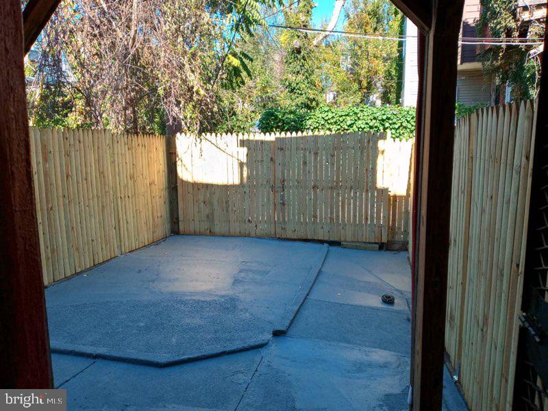 2273 Reisterstown Road Baltimore, MD 21217 - Photo 25 of 26 Backyard