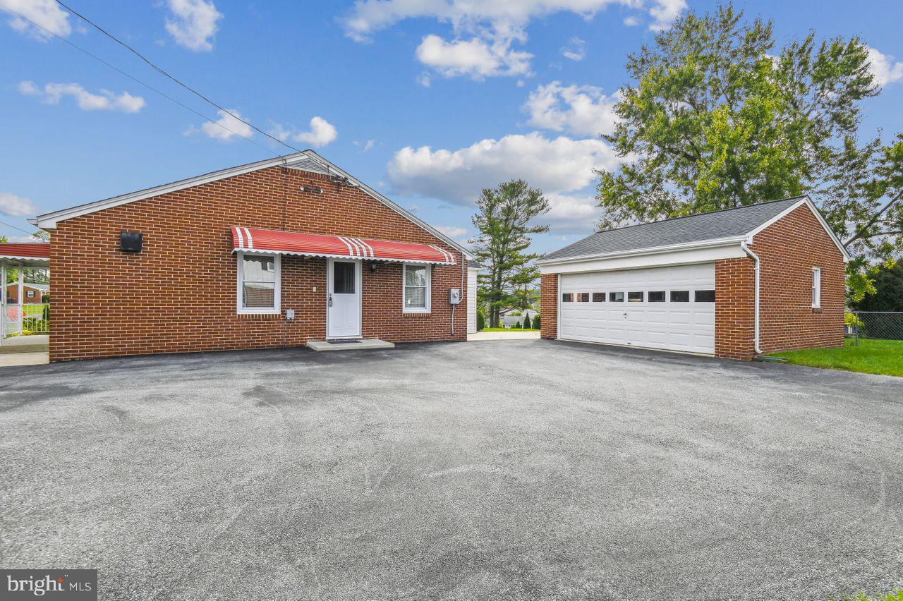 515 Old Baltimore Road Westminster, MD 21157 - Photo 3 of 36 Gallery Image 3
