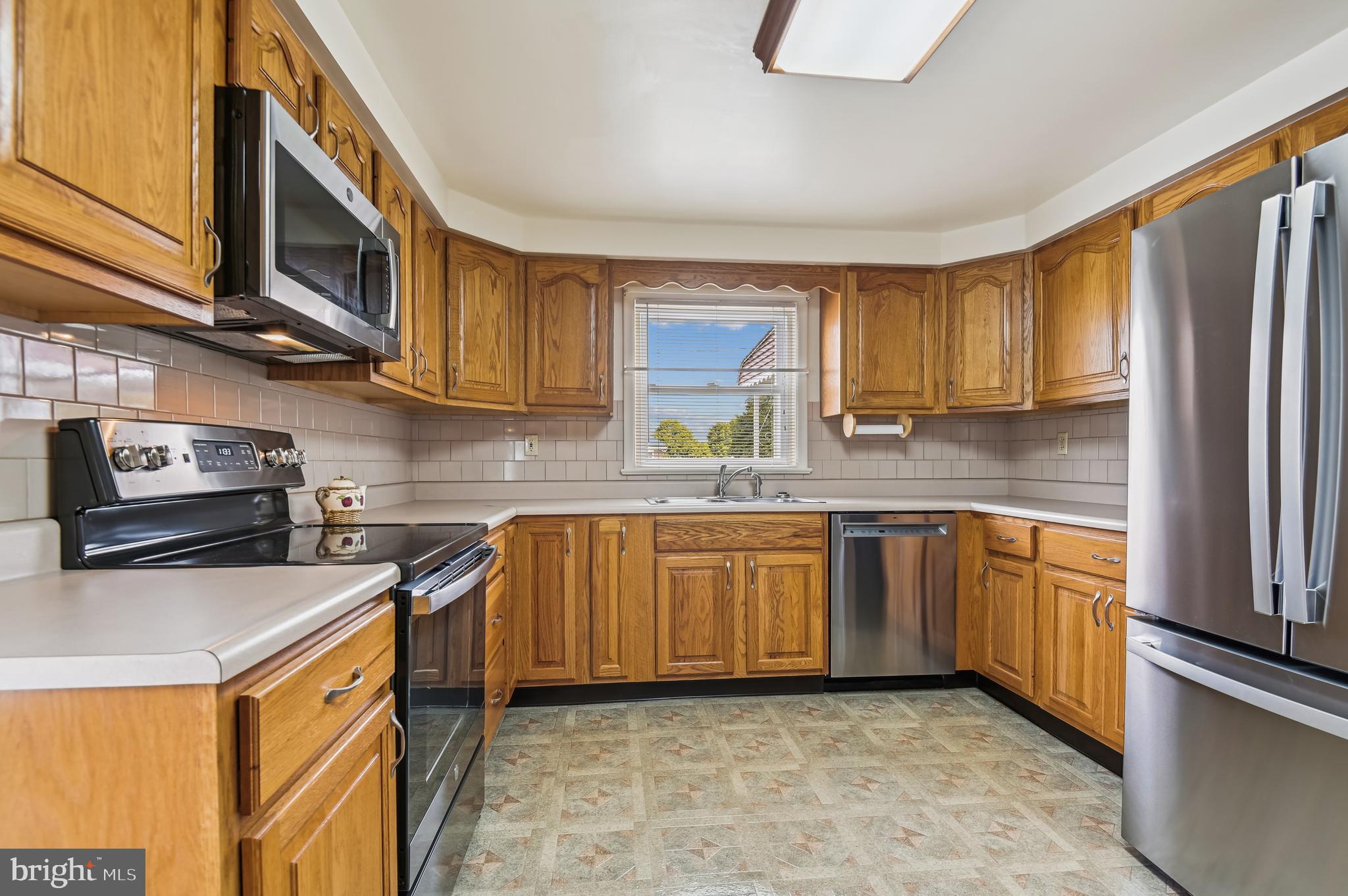 515 Old Baltimore Road Westminster, MD 21157 - Photo 8 of 36 All new Stainless appliances