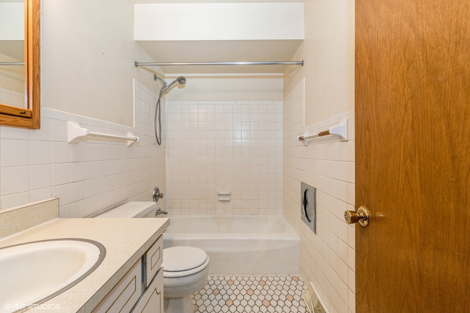 18327 Bock Road Lansing, IL 60438 - Photo 13 of 18 Gallery Image 13