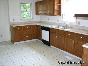 326 South State Street Springfield, IL 62704 - Photo 3 of 8