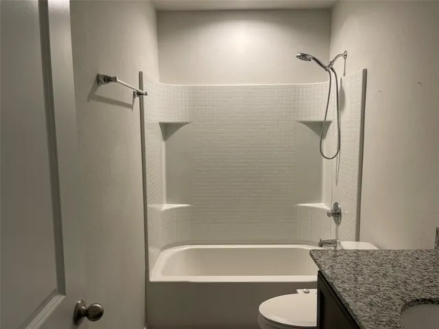 $2,290 | 264 Cattlemans Trail, Saginaw, TX 76131