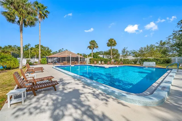 $305,000 | 1125 Somerset Circle South, Dunedin, FL 34698