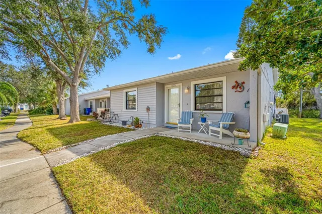 $305,000 | 1125 Somerset Circle South, Dunedin, FL 34698