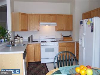 20 Manley Road Pennington, NJ 08534 - Photo 5 of 9