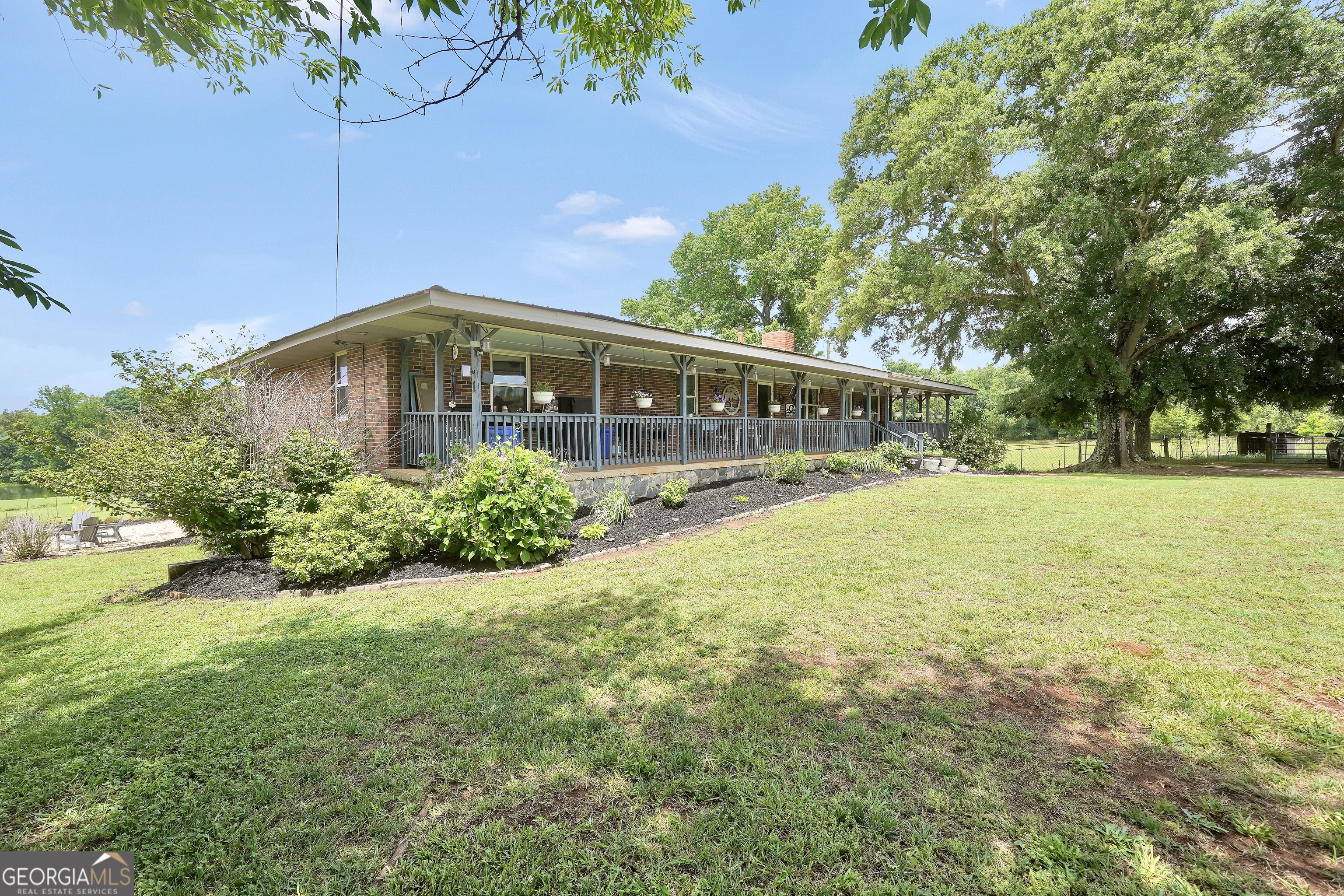 876 Simpson Mill Road Locust Grove, GA 30248 - Photo 2 of 47