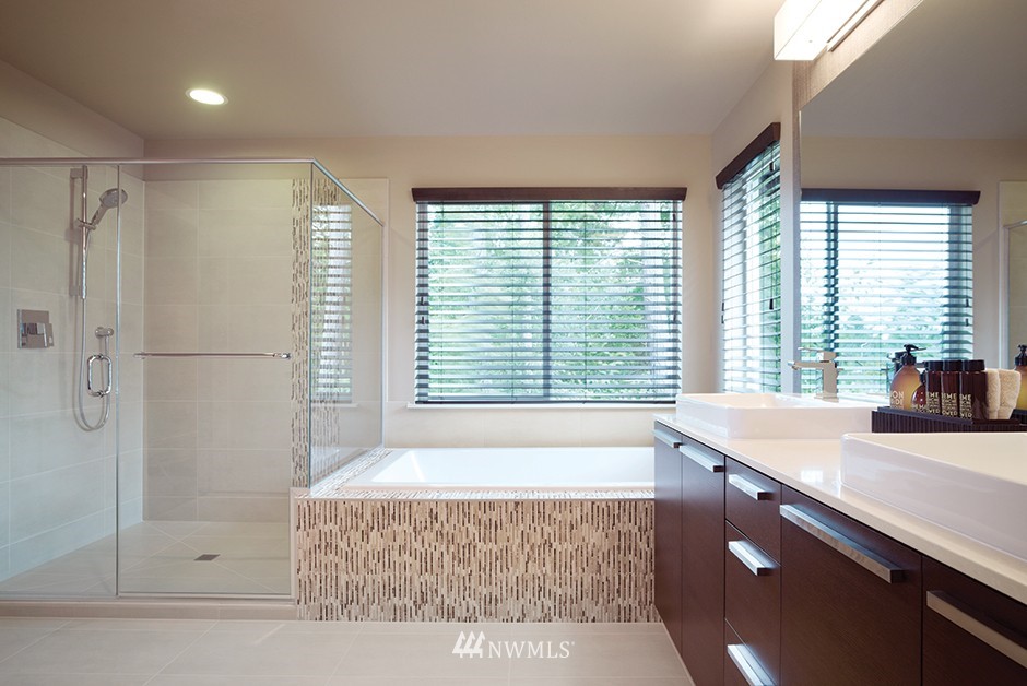 4008 168th Place Southeast Bothell, WA 98012 - Photo 2 of 8 Gallery Image 2