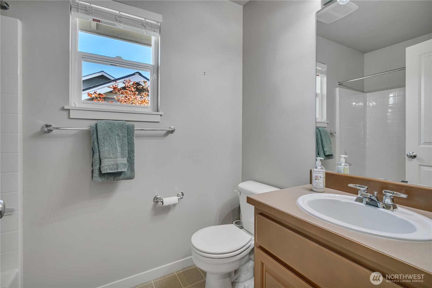35316 Southeast Ridge Street, Unit B Snoqualmie, WA 98065 - Photo 26 of 33 Gallery Image 26