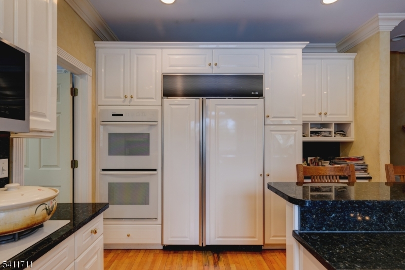 18 Tree Top Lane Chatham, NJ 07928 - Photo 17 of 47