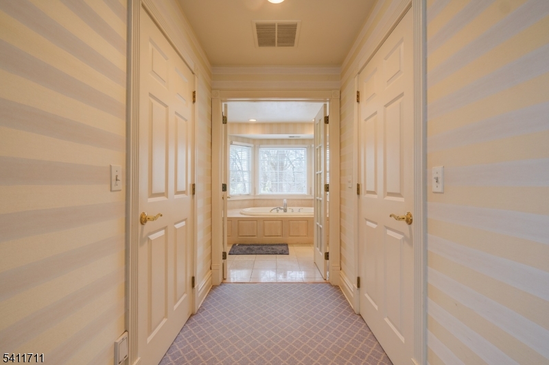 18 Tree Top Lane Chatham, NJ 07928 - Photo 28 of 47