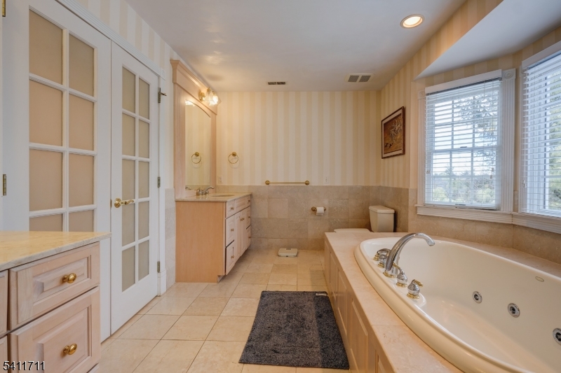 18 Tree Top Lane Chatham, NJ 07928 - Photo 30 of 47