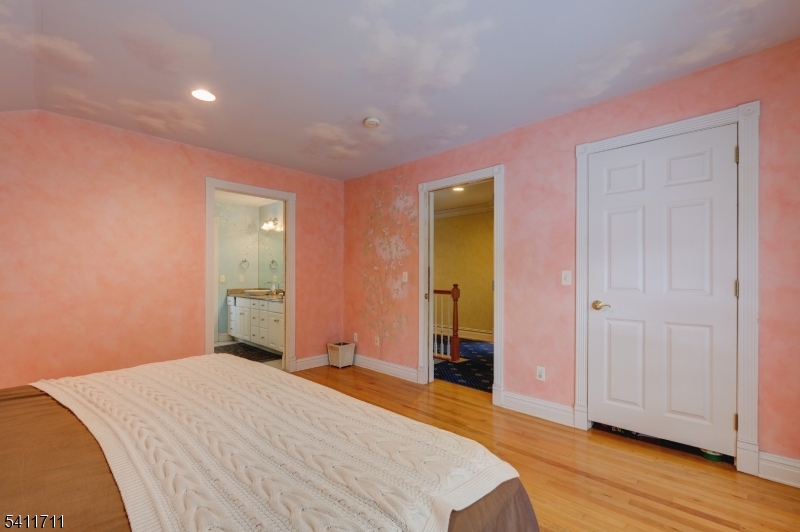 18 Tree Top Lane Chatham, NJ 07928 - Photo 36 of 47