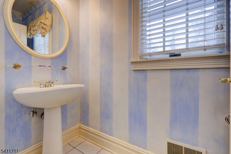 18 Tree Top Lane Chatham, NJ 07928 - Photo 41 of 47