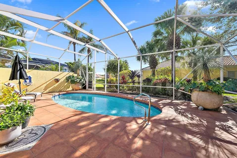 $895,000 | 4702 Dovehill Drive, Palm Beach Gardens, FL 33418