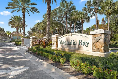 $895,000 | 4702 Dovehill Drive, Palm Beach Gardens, FL 33418